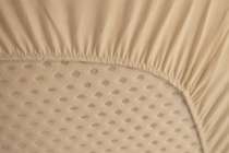 Colchões de espuma fria de série em todas as camas duplas e individuais fixas